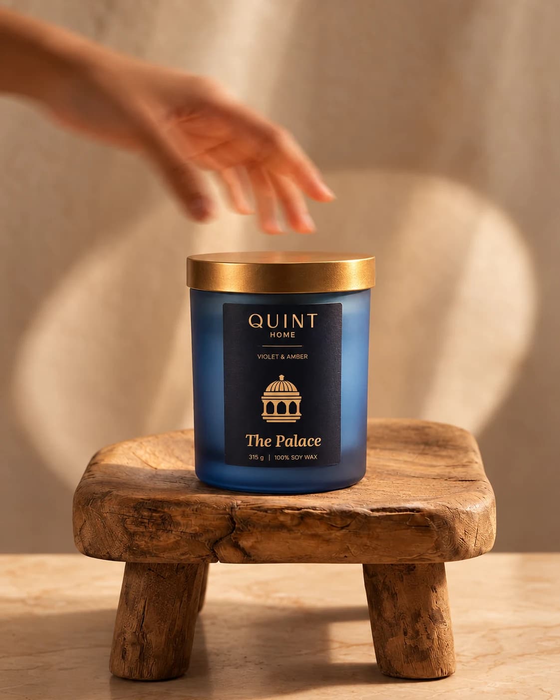 The Palace – Violet & Amber soy wax candle – Quint Home
