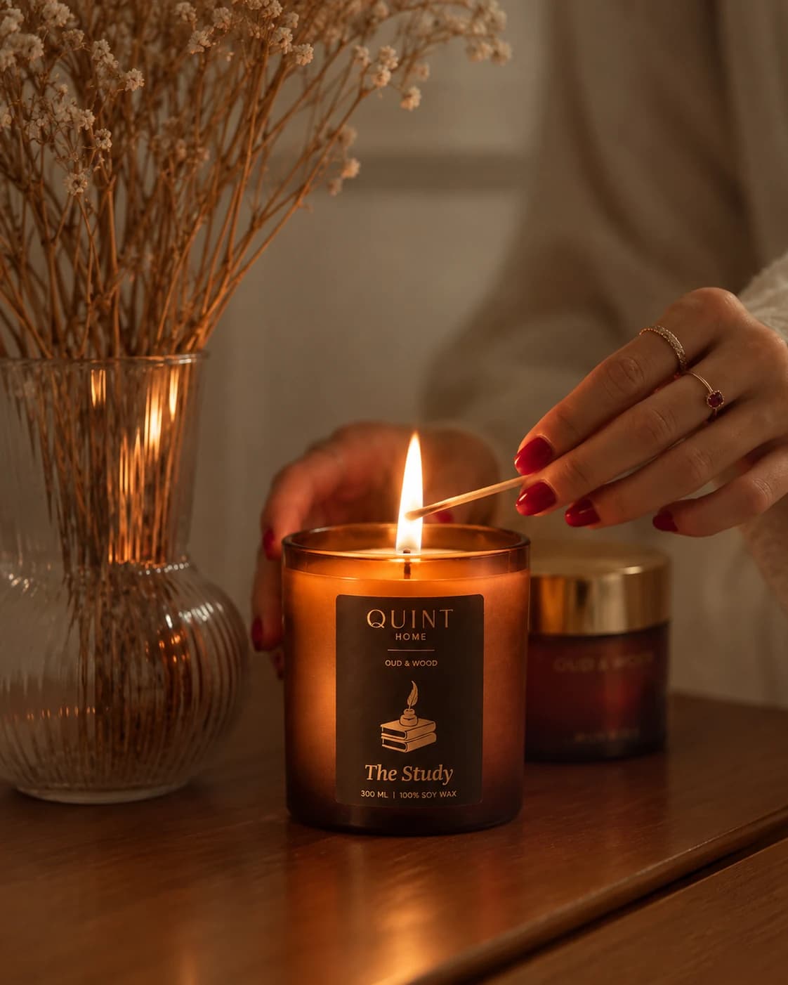 The Study – Oud & Wood soy wax candle – Quint Home
